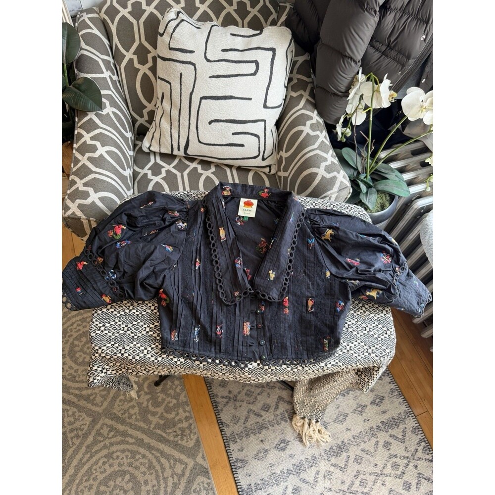 FARM RIO Blue Cropped Top Short Balloon Sleeve. Sz M, Retails $175.